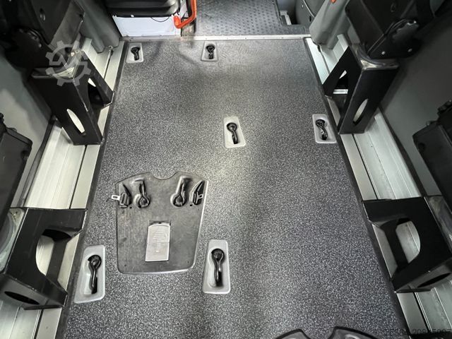 Minibus MERCEDES-BENZ Sprinter 313 BlueTEC 9 Sitze+Lift ENGINE BROKEN