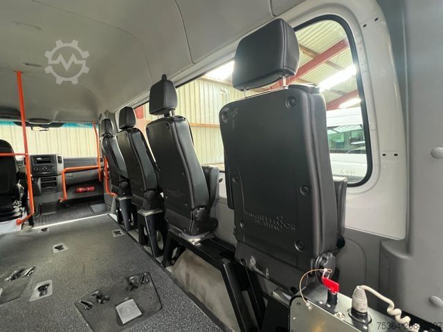 Minibus MERCEDES-BENZ Sprinter 313 BlueTEC 9 Sitze+Lift ENGINE BROKEN