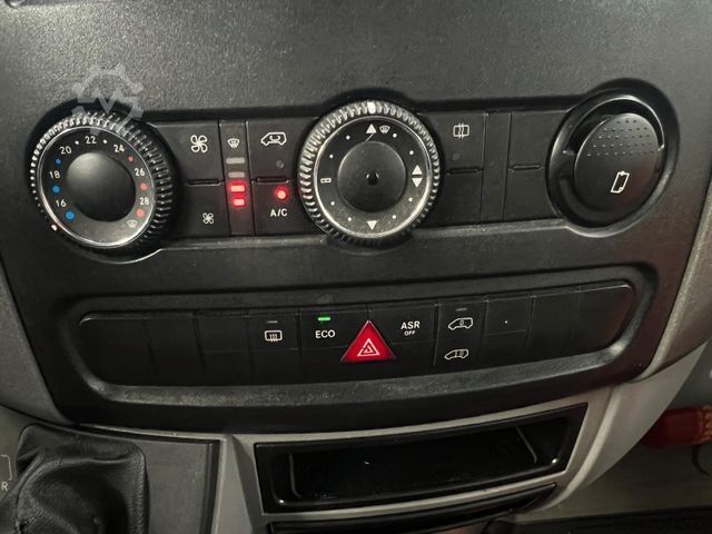 Minibus MERCEDES-BENZ Sprinter 313 BlueTEC 9 Sitze+Lift ENGINE BROKEN