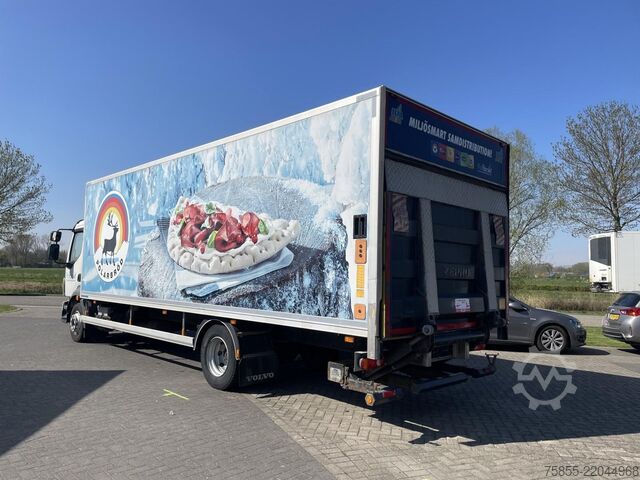 Box body Volvo FL240 Closed Box / Loading Lift / 157.000 KM