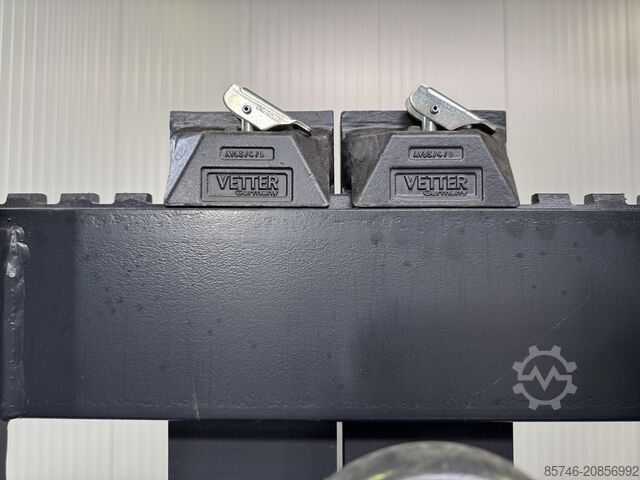 L 20 wie abgebildet (1173) NEU / Unbenutzt!! (1,2 t bei 1000 mm!!) LINDE L 20 as ( 1173 ) NEW / Unused !! ( 1.2 T @ 1000 MM !! )