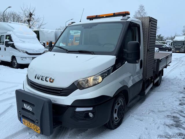 Platform truck with crane Iveco Daily 40C18 3.0 / Amco Veba 602T KRAAN / Euro 6...