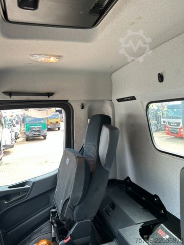 Heavy-duty truck MERCEDES-BENZ 2651 SZM+HIAB 638 Kran6x6 ausziehbarer Tieflader