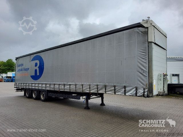 Auflieger mit Pritsche & Plane Schmitz Cargobull Curtainsider Mega Getränke