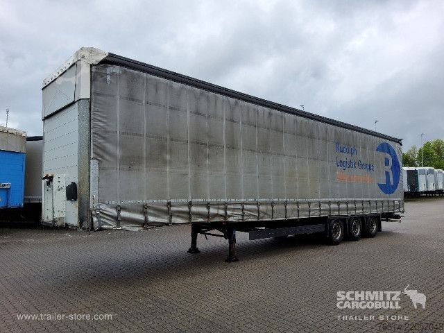 Auflieger mit Pritsche & Plane Schmitz Cargobull Curtainsider Mega Getränke