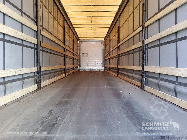 Auflieger mit Pritsche & Plane Schmitz Cargobull Curtainsider Mega Getränke