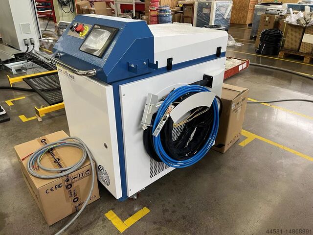 Laserschneidmaschine YAWEI YLMW3000