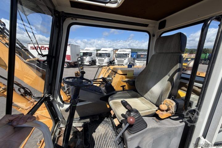 Road roller Liebherr 308 Mobilbagger / Swiss-Vehicle