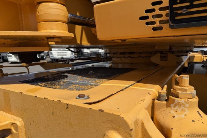 Road roller Liebherr 308 Mobilbagger / Swiss-Vehicle