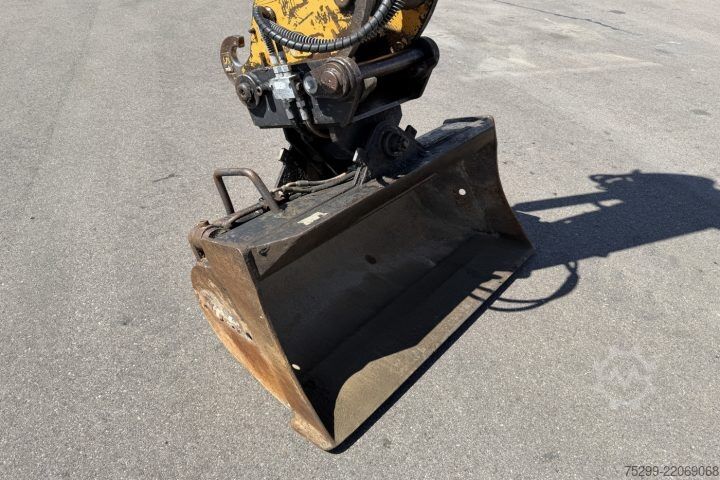 Road roller Liebherr 308 Mobilbagger / Swiss-Vehicle