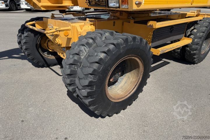 Road roller Liebherr 308 Mobilbagger / Swiss-Vehicle