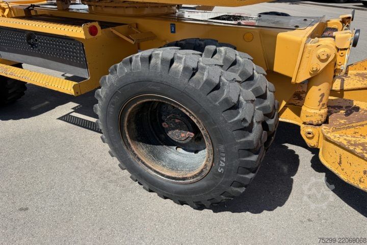 Road roller Liebherr 308 Mobilbagger / Swiss-Vehicle