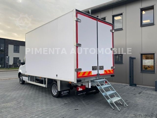 Transporter mit Koffer MERCEDES-BENZ Sprinter 517 5,5t FILZKOFFER 2,40mH RFK TEMPO