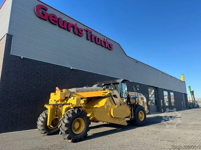 Soil stabilizer Caterpillar RM 500 B