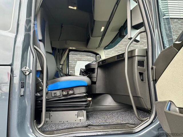 Hook arm system Volvo FH 540 8X2 TRIPLE VDL S30-6700 HAAKARMSYSTEEM /...