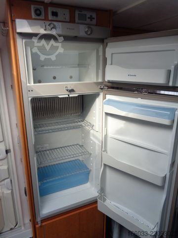 Caravan LMC Favorit 560 HTE*Vorzelt*E-Markise*ALDE m. FBHz.*