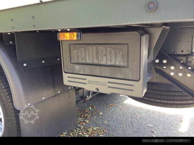 Pritschenwagen FUSO eCanter 7C18e M-Batterie Pritschenaufbau / LED