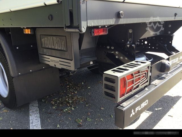 Pritschenwagen MITSUBISHI eCanter 7C18e M-Batterie Pritschenaufbau / LED