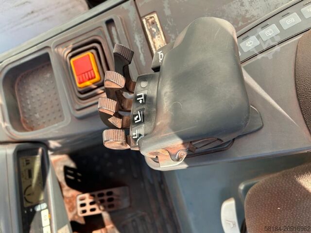 Electric 4-wheel forklift Jungheinrich EFG 425k