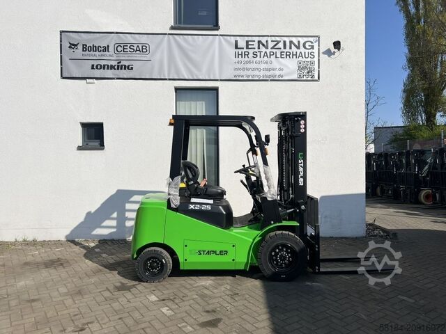 Electric 4-wheel forklift EP EFL252X2