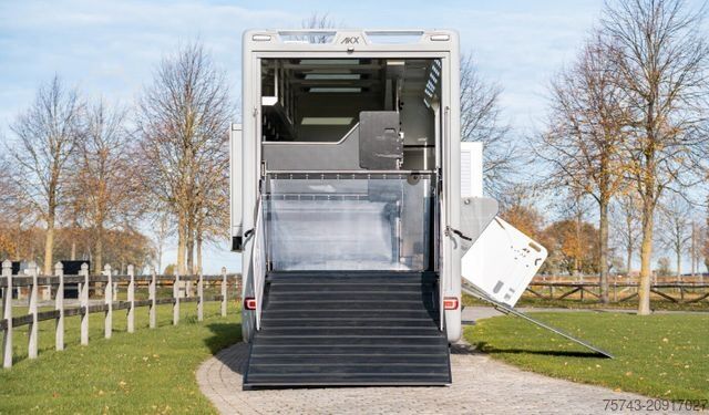 Cattle truck MERCEDES-BENZ ACTROS S  2640 AKX . POP-OUT 7 Pferde