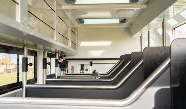 Cattle truck MERCEDES-BENZ ACTROS S  2640 AKX . POP-OUT 7 Pferde