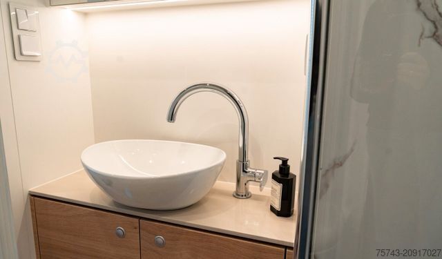 Cattle truck MERCEDES-BENZ ACTROS S  2640 AKX . POP-OUT 7 Pferde