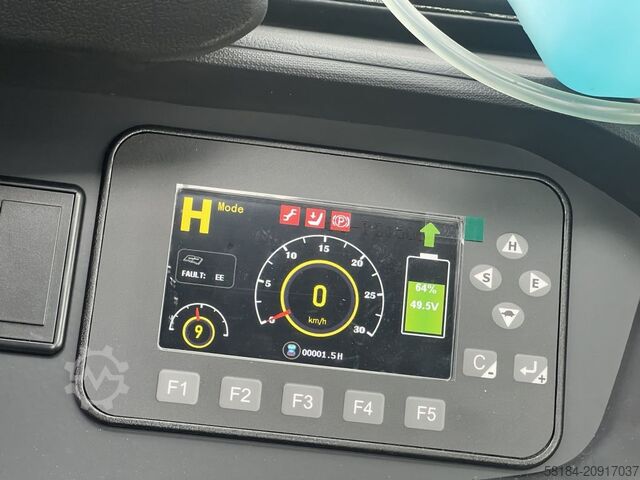 Electric 4-wheel forklift Bobcat B25NS