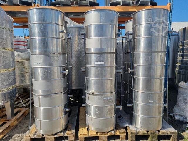 Stainless steel tank container  