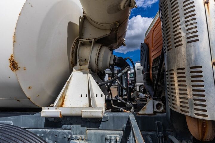 Mixer VOLVO FM 12.440 +MANUAL+ LIEBHERR 9M3
