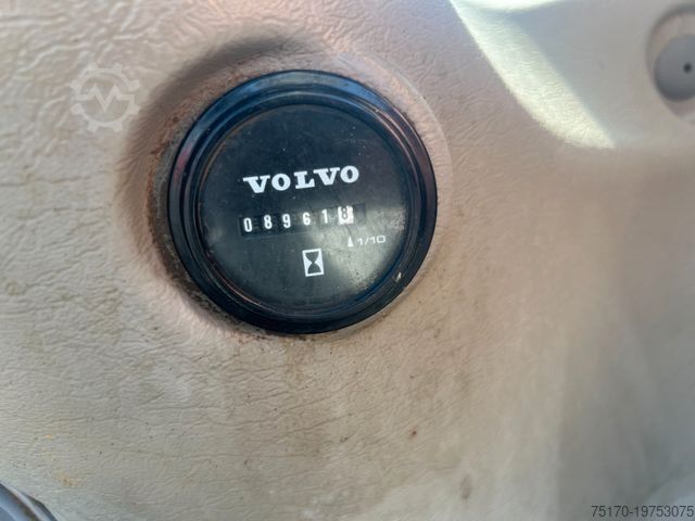 Mobile excavator VOLVO EW160D / 2014 / 1xTieflöffel / Forstschutzgitter