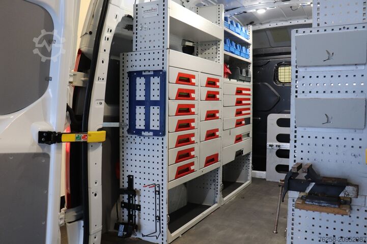 Delivery van Ford Transit Custom 2.0 TDCI 130PK L2H2 Automaat EUR...