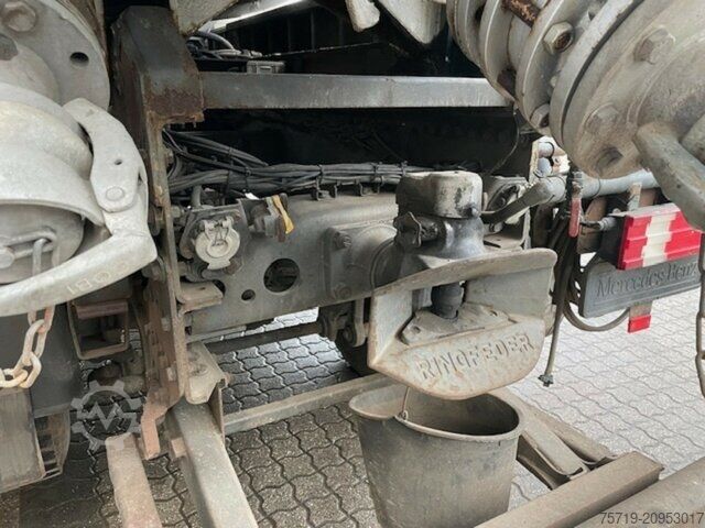 Vacuum tank truck Mercedes-Benz 1828 4x4 Atego Saugwagen 11.000ltr.