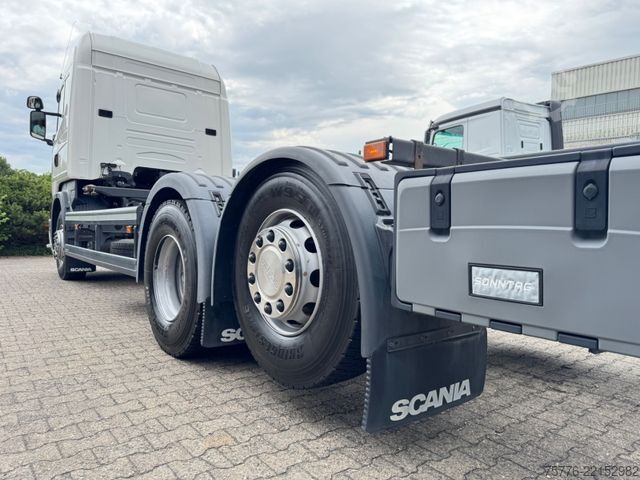 Swap body truck SCANIA R410 6x2   Euro6  Original 43.000Km  Bundeswehr