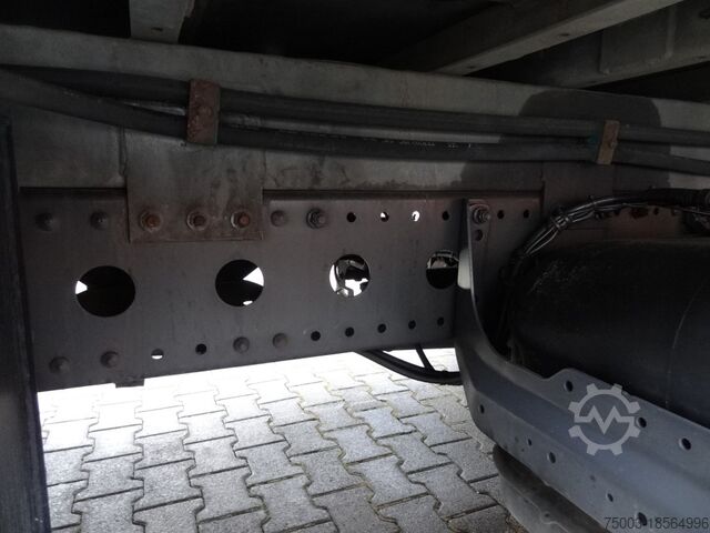 Truck-mounted crane van Mercedes-Benz Atego 818 Kran Palfinger 6501