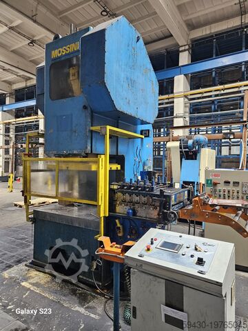 Exzenterpresse 315 t Mossini TMF/S 315