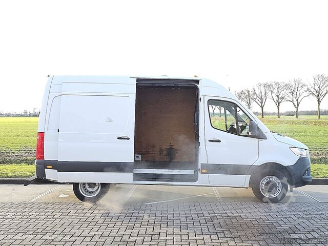 High-roof van MERCEDES-BENZ SPRINTER 519 ac automaat EURO6