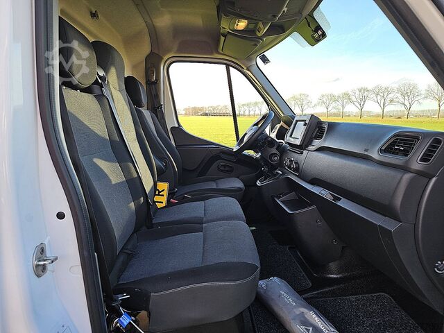 High-roof van RENAULT MASTER 2.3 DCI 135 L1H1