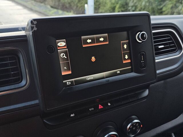 High-roof van RENAULT MASTER 2.3 DCI 135 L1H1