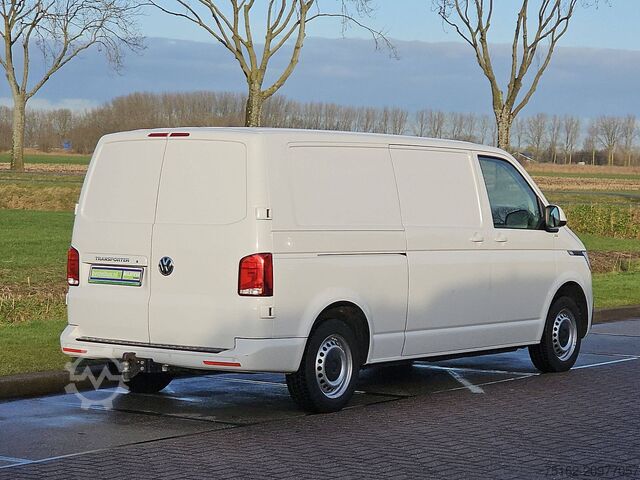 High-roof van VOLKSWAGEN TRANSPORTER 2.0 TDI T6.1 L2H1 150Pk AC!