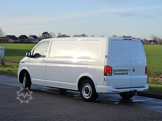 High-roof van VOLKSWAGEN TRANSPORTER 2.0 TDI T6.1 L2H1 150Pk AC!