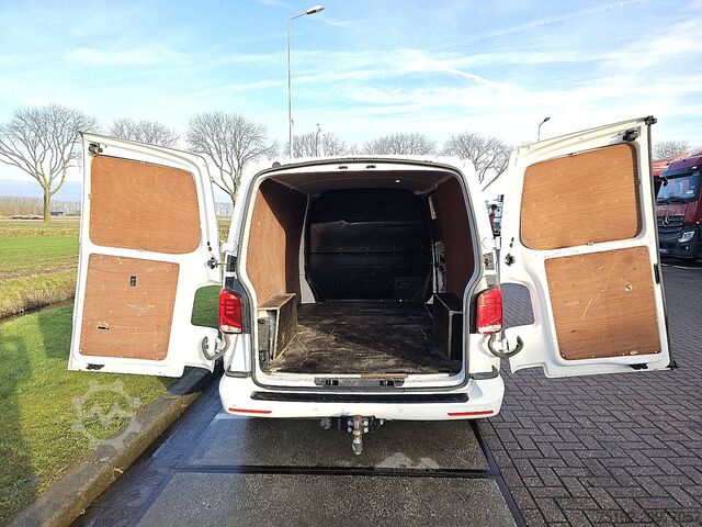 High-roof van VOLKSWAGEN TRANSPORTER 2.0 TDI T6.1 L2H1 150Pk AC!