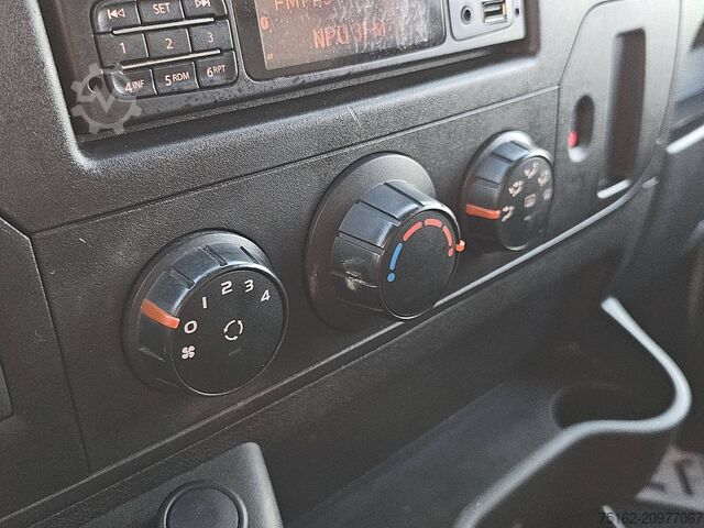 Reefer van RENAULT MASTER 2.3 DCI 130 FRIGO