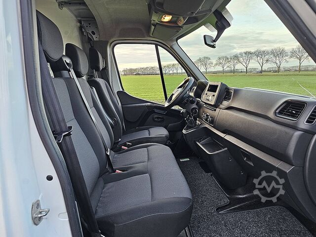 Reefer van RENAULT MASTER 2.3 DCI 130 FRIGO