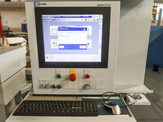 Plattensäge mit automatischer Beschickung HOLZMA HPP 250/43/43