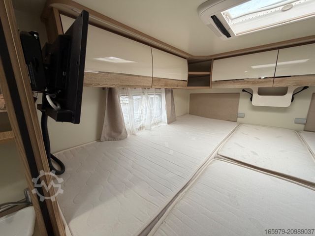 Semi-integrated camper GIOTTILINE Therry T37