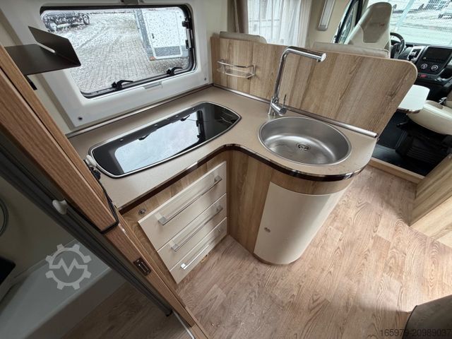 Semi-integrated camper GIOTTILINE Therry T37