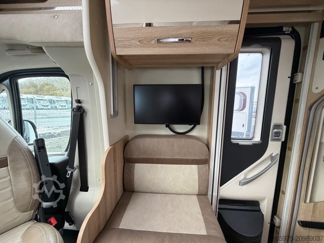 Semi-integrated camper GIOTTILINE Therry T37