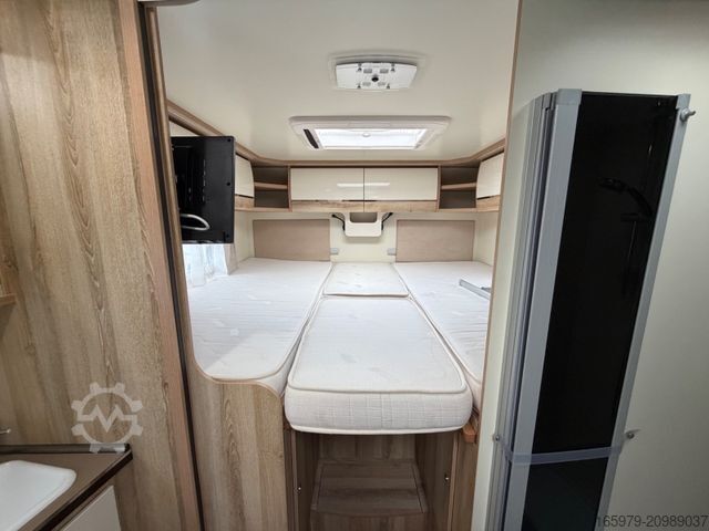 Semi-integrated camper GIOTTILINE Therry T37