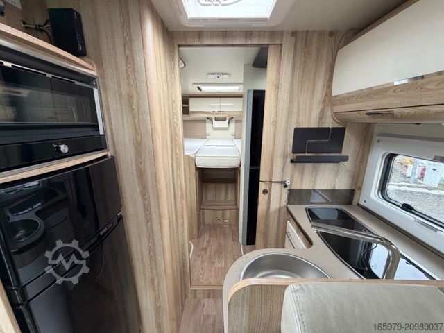 Semi-integrated camper GIOTTILINE Therry T37